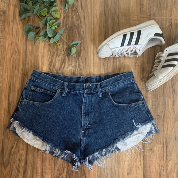 Vintage Wrangler Hi Rise Cut Offs Size 30 - Picture 2 of 7